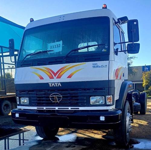 TATA LPT 1518 - Sleeper Cab