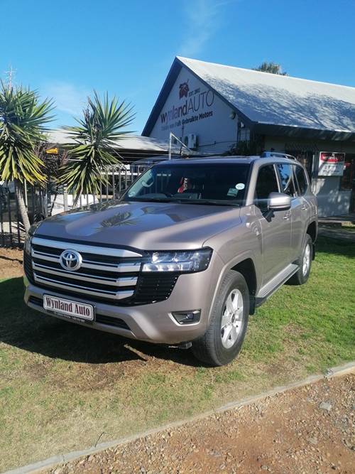 Toyota Land Cruiser 300  3.3D GX-R