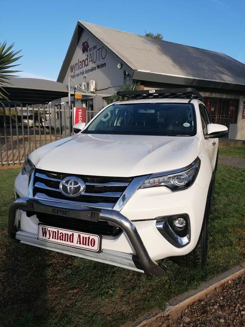Toyota Fortuner V 2.8 GD-6 Epic Auto 4x4