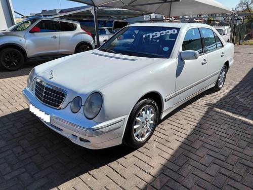 Mercedes Benz E 320T Elegance Auto