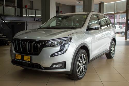 Mahindra XUV 700 2.0 AX7 Auto (7 Seater)