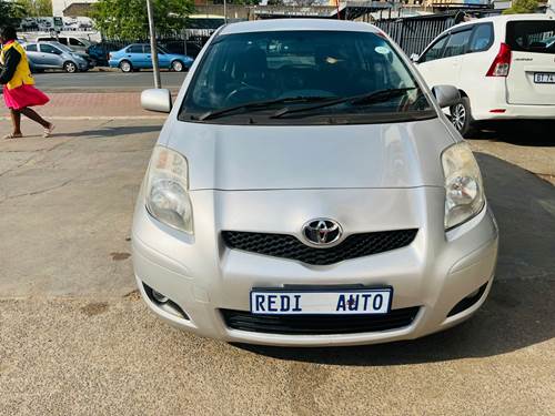 Toyota Yaris T3 Hatch Back A/C 