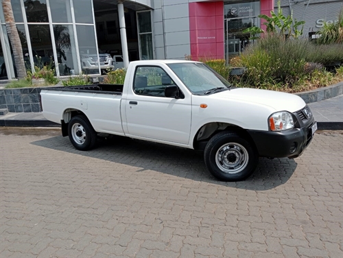 Nissan Hardbody NP300 2.0i LWB Single Cab