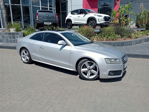 Audi A5 2.0 T FSi Coupe Multitronic