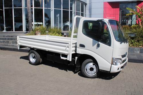 Hino 200 310 (FH2) 4x2
