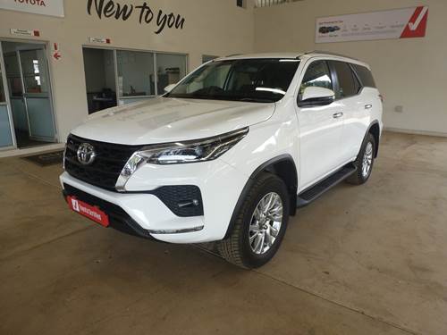 Toyota Fortuner V 2.8 GD-6 Raised Body Auto