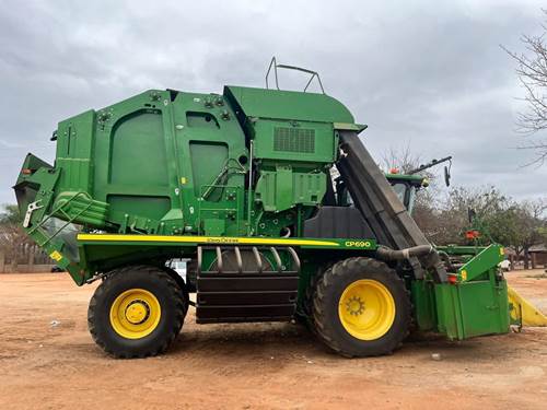 John Deere CP690 (Agric)