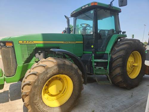 John Deere 8400 Cab