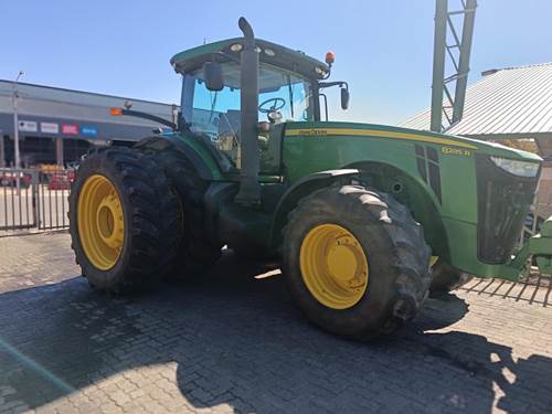 John Deere 8285R