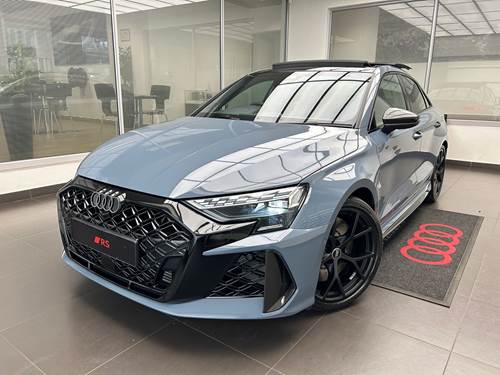 Audi RS3 Quattro S-tronic Carbon Edition