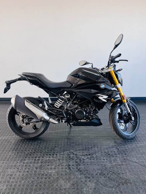 BMW G310 R Cosmic Black