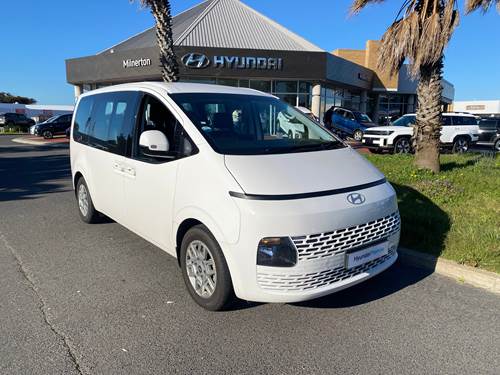 Hyundai Staria 2.2D Executive (9 Seater)