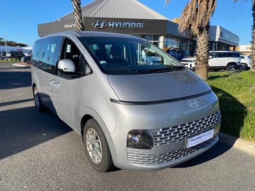 Hyundai Staria 2.2D Executive (9 Seater)