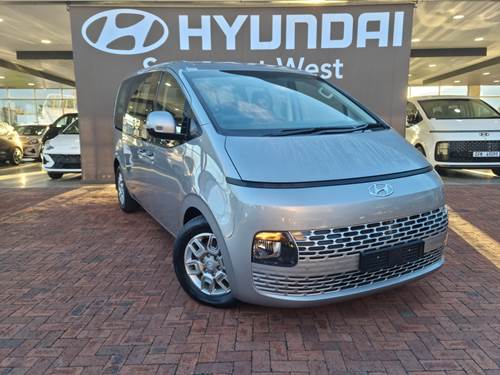 Hyundai Staria 2.2D Executive (9 Seater)