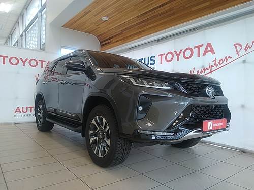 Toyota Fortuner VI 2.8GD-6 VX Auto 4x4