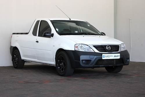 Nissan NP200 1.6i Pack