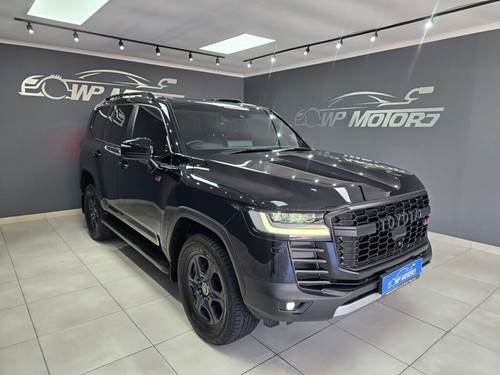 Toyota Land Cruiser 300 V6 3.3D GR-S