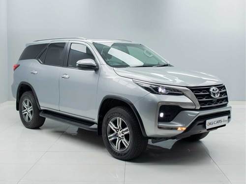 Toyota Fortuner V 2.4 GD-6 Raised Body Auto