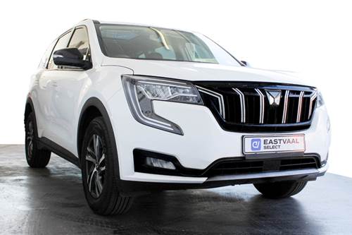 Mahindra XUV 700 2.0 AX5 Auto
