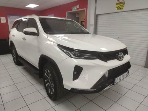 Toyota Fortuner VI 2.4GD-6 Auto 4x4