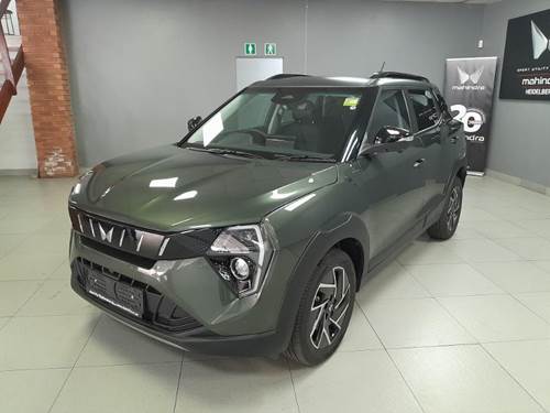 Mahindra XUV 3XO 1.2T AX7L Auto