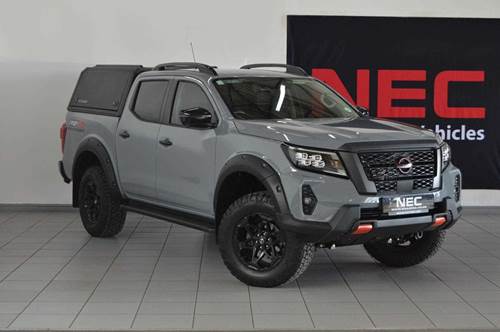 Nissan Navara 2.5 DDTi Pro-4X Warrior Double Cab 4x4
