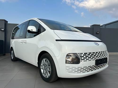 Hyundai Staria 2.2D Executive (9 Seater)
