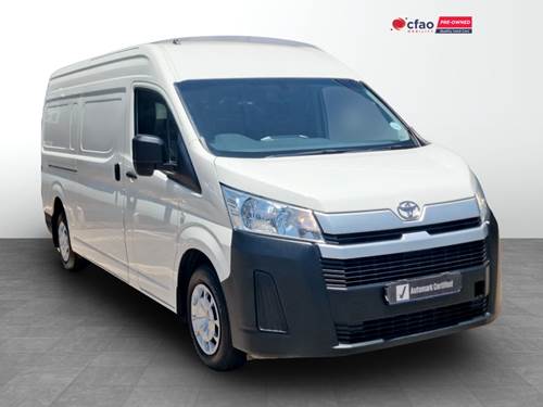 Toyota Quantum 2.8 SLWB Panel Van