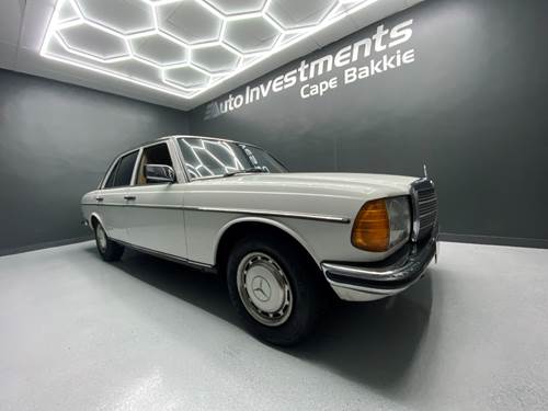 Mercedes Benz 230 E (W 123) Auto A/C