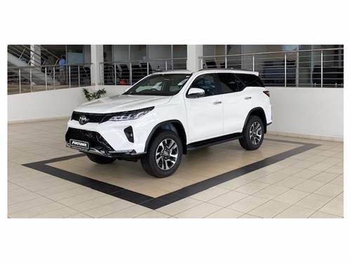 Toyota Fortuner VI 2.8GD-6 VX Auto 4x4
