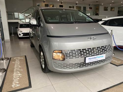 Hyundai Staria 2.2D Executive (9 Seater)