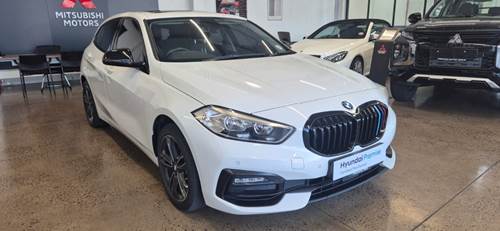 BMW 118i (F40) Sport Line Auto