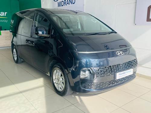 Hyundai Staria 2.2D Executive (9 Seater)