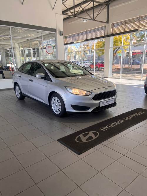Ford Focus 1.0 EcoBoost Ambiente Sedan Auto