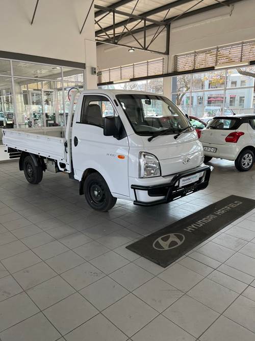 Hyundai H100 2.6 D Euro II Dropside Aircon