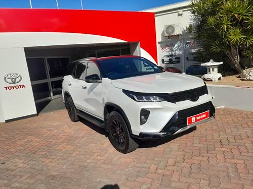 Toyota Fortuner VI 2.8GD-6 VX Auto 