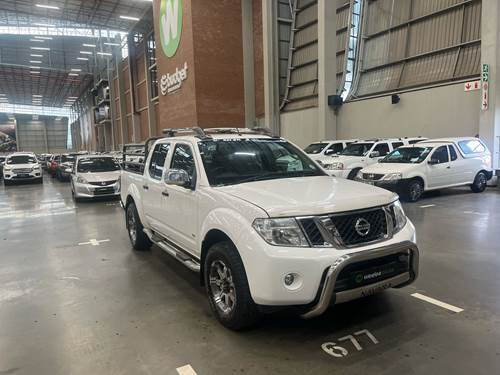 Nissan Navara 3.0 dCi Double Cab LE Auto 4X4