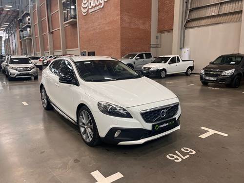 Volvo V40 Cross Country D4 Momentum Geartronic