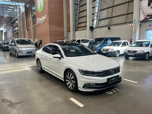 Volkswagen (VW) Passat 2.0 TDi Executive R-Line