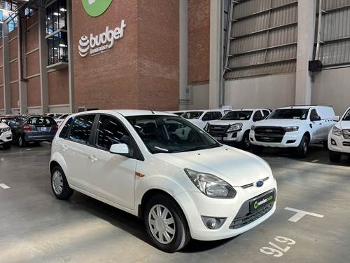 Ford Figo 1.4i Trend 5-Door Hatch Back