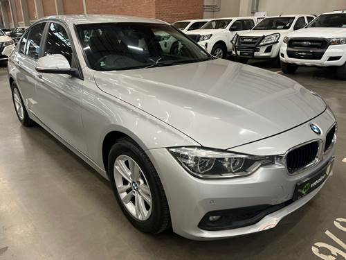 BMW 320i (F30) Auto