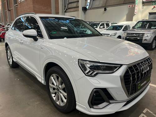 Audi Q3 1.4T S-tronic S-Line (35TFSi)