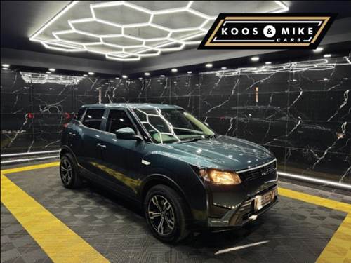 Mahindra XUV 300 1.2T SE (W4)