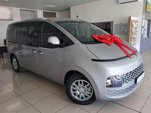 Hyundai Staria 2.2D Executive (9 Seater)