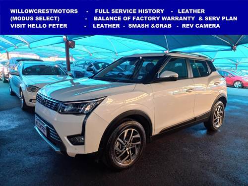 Mahindra XUV 300 1.2T (W8)