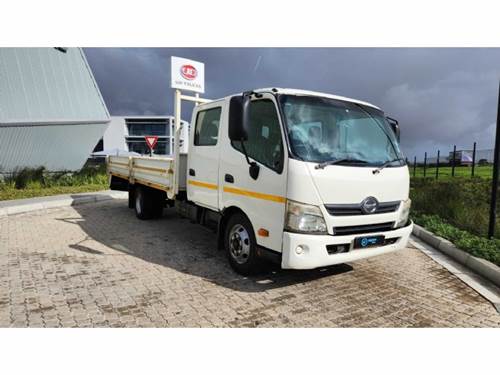 Hino 300 - 815 LWB (BC3) Crew Cab Auto