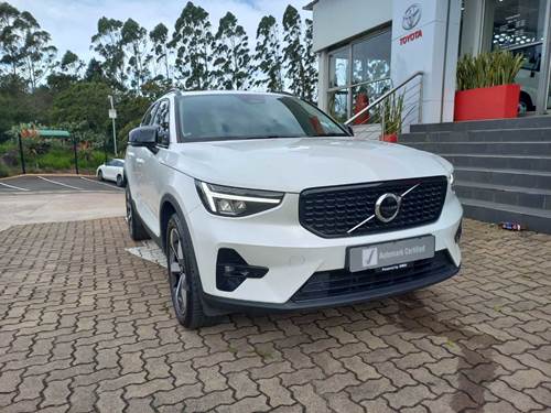 Volvo XC40 B4 Plus Dark Geartronic (Mild Hybrid)