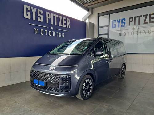 Hyundai Staria 2.2D Luxury (9 Seater)
