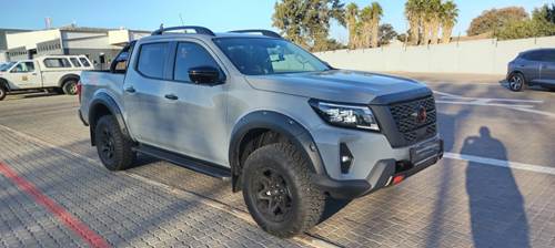 Nissan Navara 2.5 DDTi Pro-4X Double Cab Auto 4x4