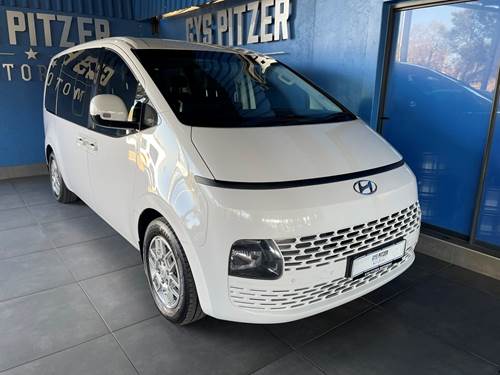 Hyundai Staria 2.2D Executive (11 Seater)